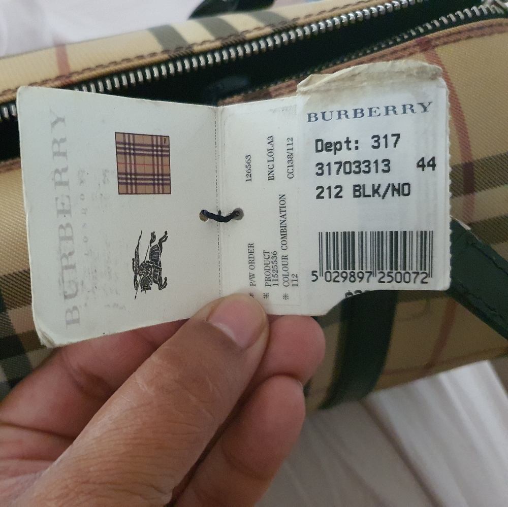 Authentic Burberry Handbag - Picture 4 of 4